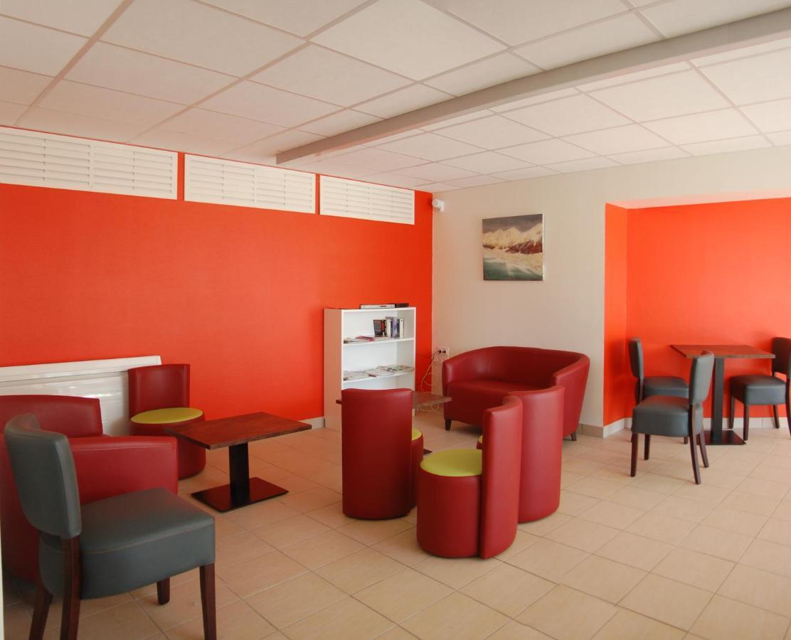 Gite Du Haut Cantal - Appartements Meubles Avec Kitchenette Et Chambres Sans Kitchenette Condat  Zewnętrze zdjęcie