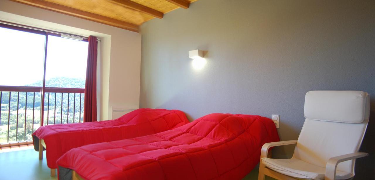 Gite Du Haut Cantal - Appartements Meubles Avec Kitchenette Et Chambres Sans Kitchenette Condat  Zewnętrze zdjęcie